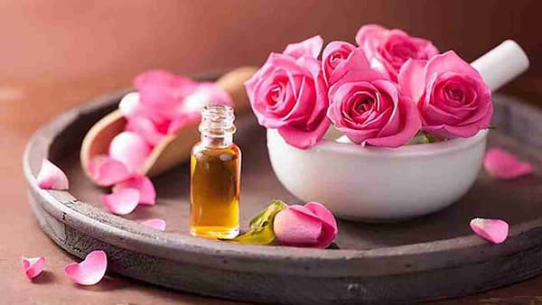 تصویر 1 از قیمت اسانس گل محمدی خوراکی  با کیفیت ارزان + خرید عمده